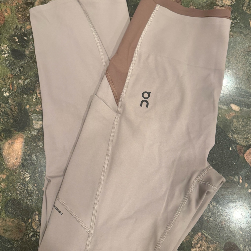 ☁️ON- Movement Tights Long☁️ - Picture 7 of 11